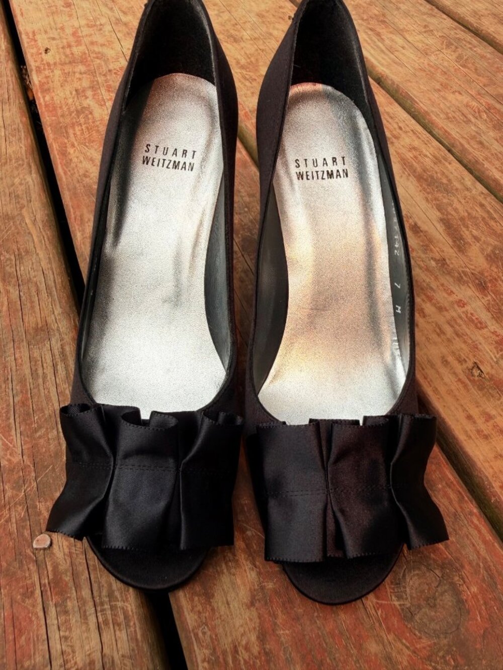 Stuart Weitzman Black Peep-Toe Satin Heels With Bow Detail Size 7M Made In Spain